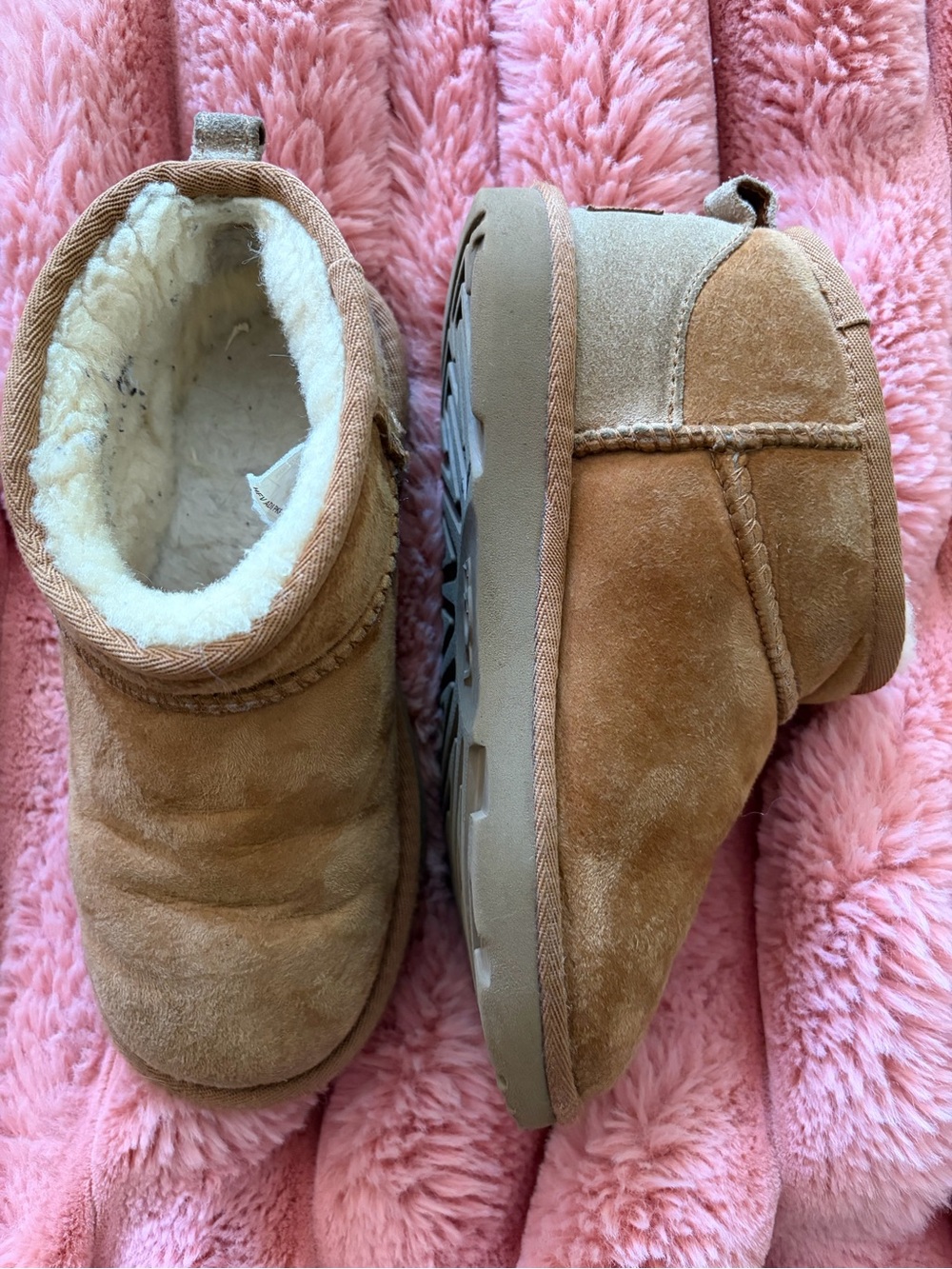 UGG Kids Chestnut Suede Shearling Booties Sz 2 Kids